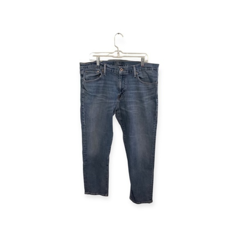 Men’s blue, straight‎ Lucky brand jeans, size 38W, 30L